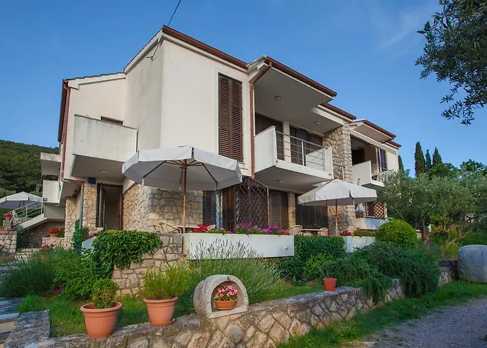 Apartments Ljubo & Lili